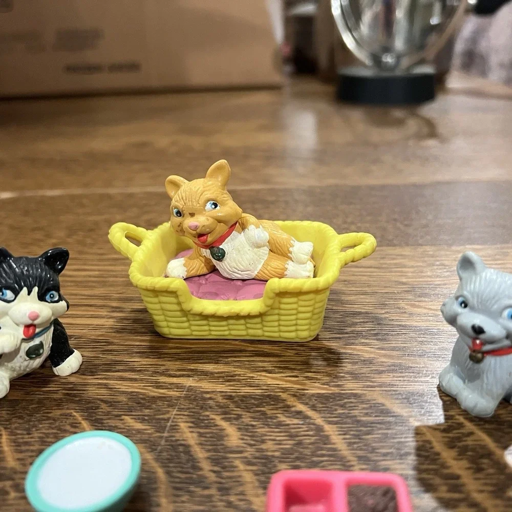 VTG 90s Jasman My Precious Pets Lot with Cat Bed, 4 Cats, Saucer Of Milk, Bowl